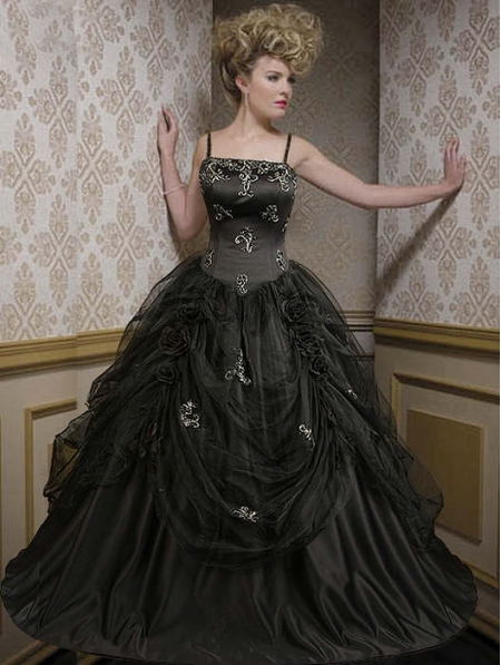 Goth wedding dress up