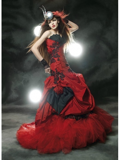 Red and Black Mermaid Gothic Wedding Dress