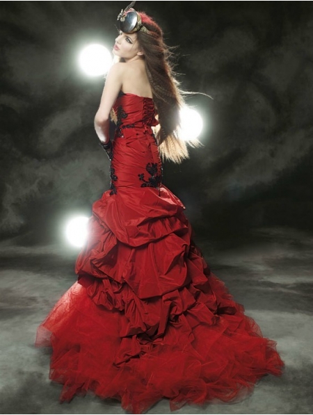 Home  Wedding  Red and Black Mermaid Gothic Wedding Dress