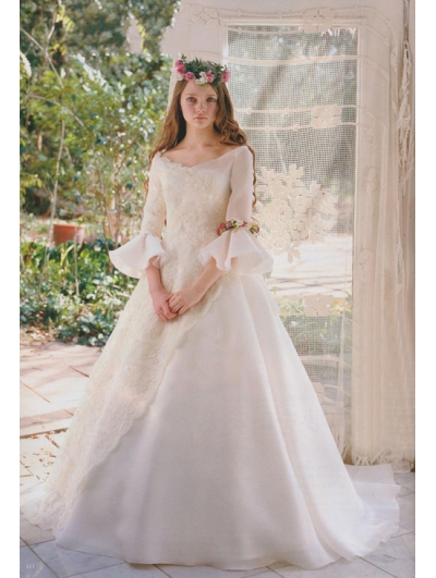 Princess Fair Tale Victorian Style Wedding Dress