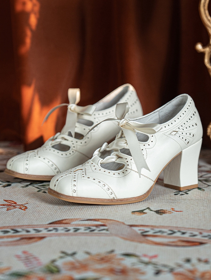 White Victorian Leather Block Heel Lace-Up Oxford Shoes
