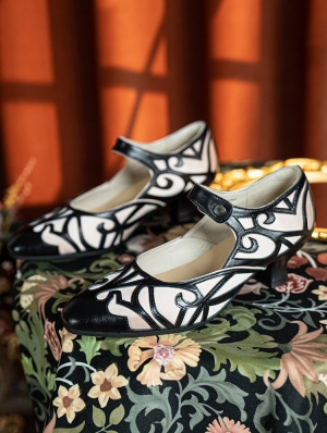 Black Vintage Patterned Low Heeled Leather Victorian Shoes