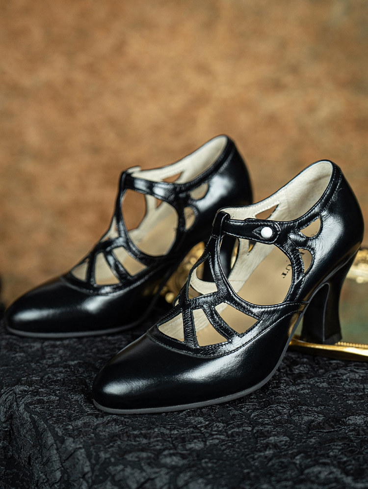 Black Gothic Hollow Out Retro High Heeled Leather Shoes