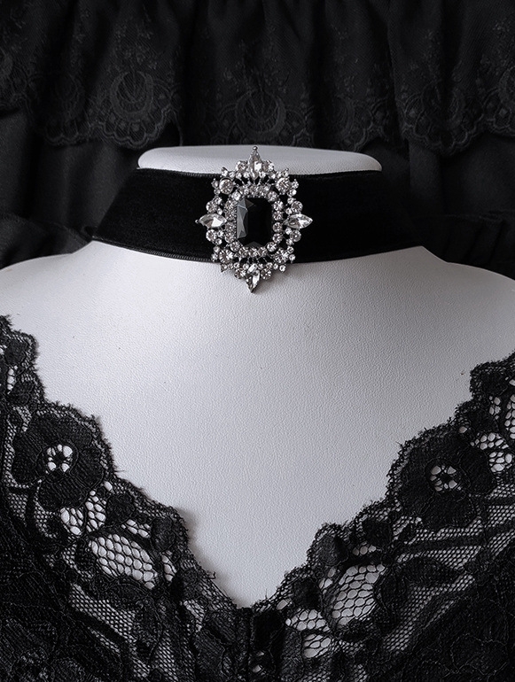 Black Gothic Retro Rhinestone Crystal Velvet Choker