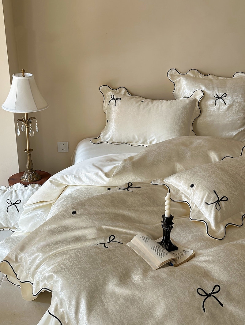 Ivory Vintage Bowknot Embroidered Ruffled Comforter Set