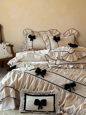 Black Three-Dimensional Bow Ruffled Princess Comforter Set