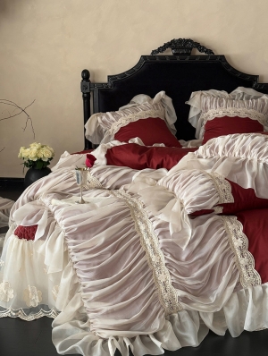 Red Vintage Romantic Embroidered Lace Applique Comforter Set