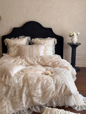 Pink Romantic Retro Embroidered Lace Comforter Set