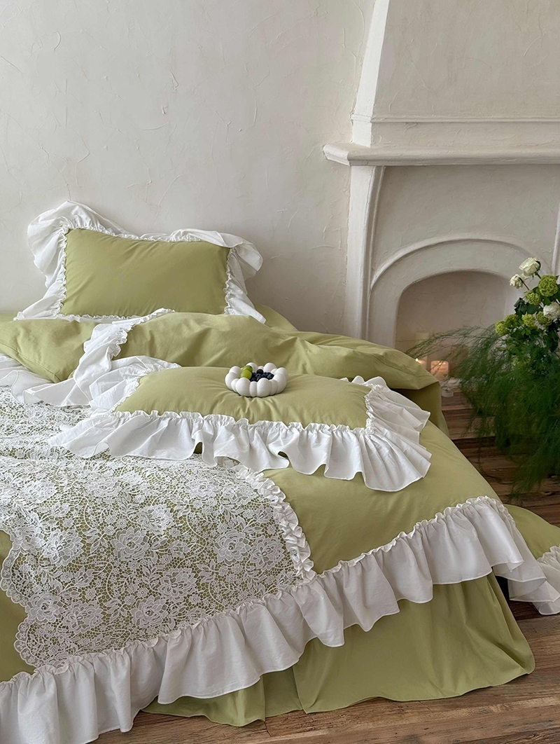 Green and White Vintage Lace Ruffle Trim Comforter Set