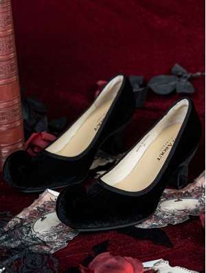 Black Velvet Curly Toe Heeled Witchy Victorian Shoes