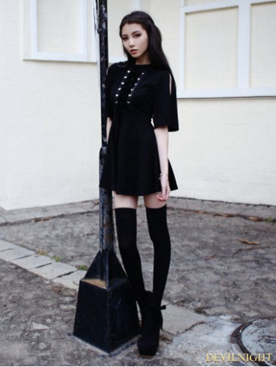 Black Short Sleeves Gothic Velvet Dress