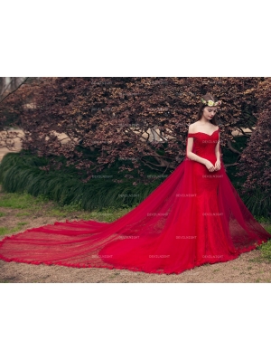 Red Off-the-Shoulder Lace Mermaid Gothic Wedding Dress with Shawl