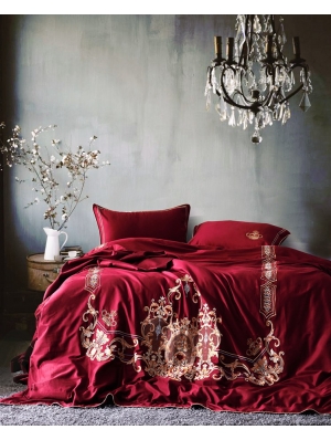 Red Vintage Crown Embroidery Comforter Set 