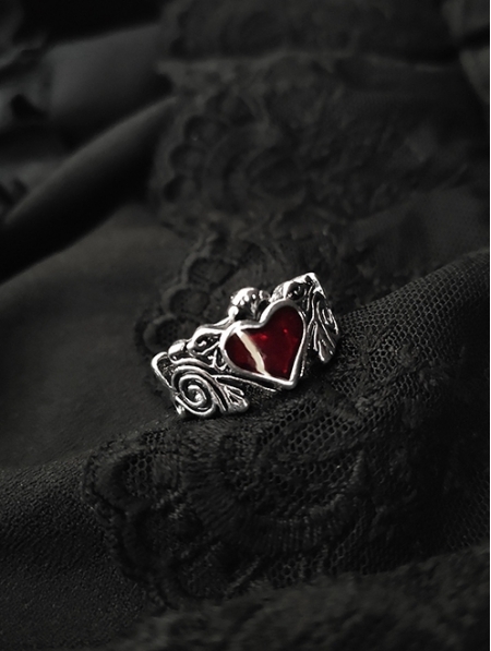 Vintage Gothic Red Heart Ring - Devilnight.co.uk