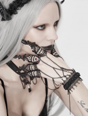Dark Gothic Lace Chain Bracelet with Finger Cover