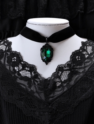 Vintage Gothic Green Pendant Choker