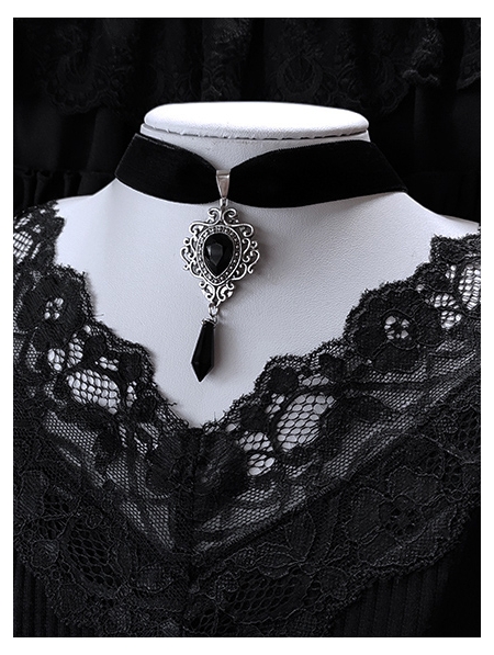 Vintage Gothic Dark Velvet Pendant Choker - Devilnight.co.uk