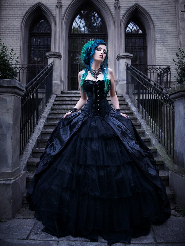 Black Gothic Corset Prom Ball Gowns 